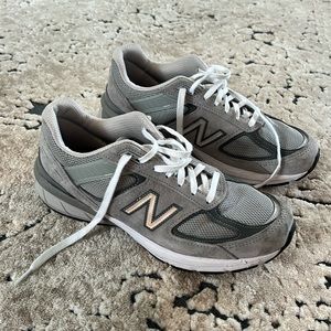 Women’s New Balance 990V5. Size 9.5
